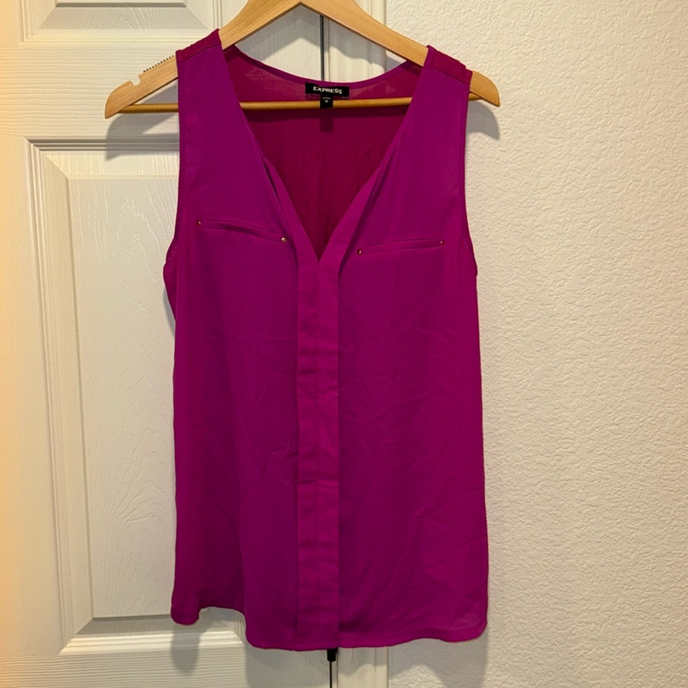 Sleevelsss fuschia blouse